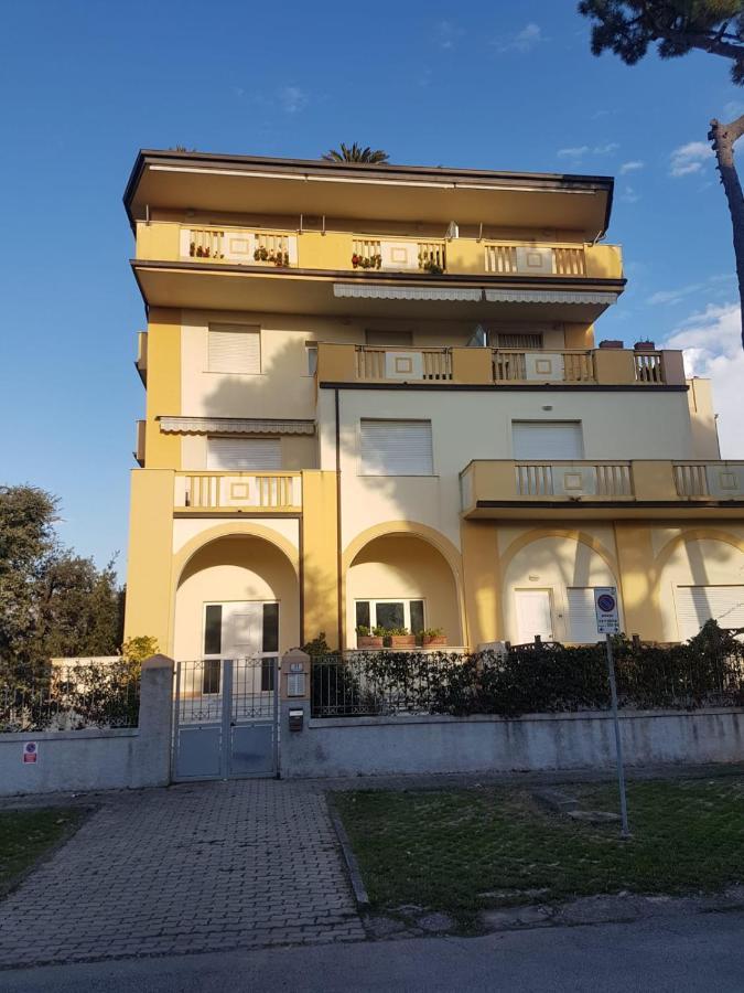 Apartamento Vittoria Marina di Pietrasanta Esterno foto